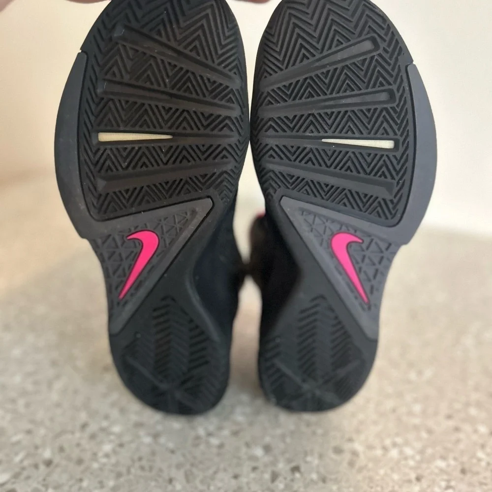 Nike Zoom Hyperfuse 2013 Black/Metallic Silver-Dark Grey-Pink Size 10.5
